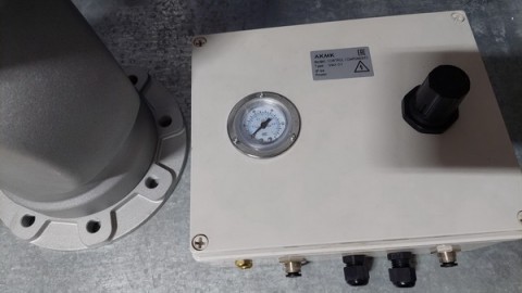 Панель управления пережимным клапаном